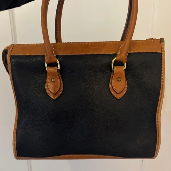 Vintage Black and Tan Leather Handbag - Picture 5 of 7